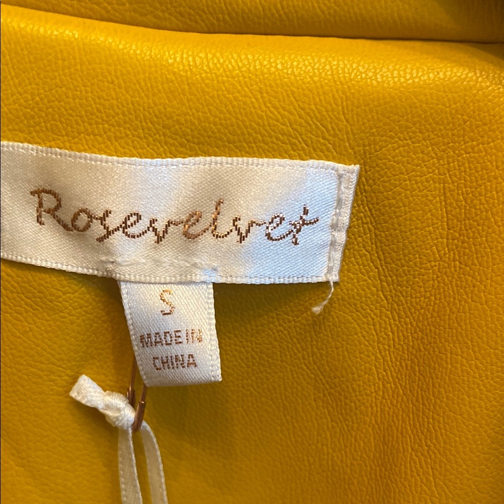 NWT Yellow Structured Blazer with Tailored Fit - Picture 2 of 10